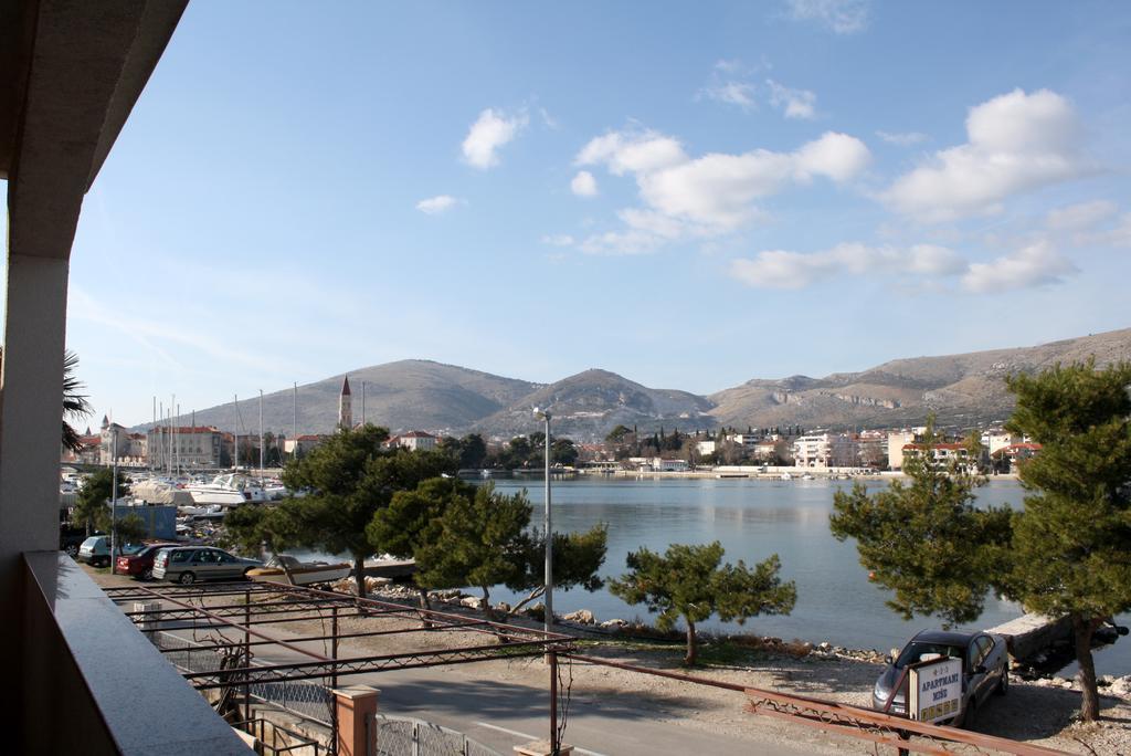 Apartments Mise Trogir Exterior photo